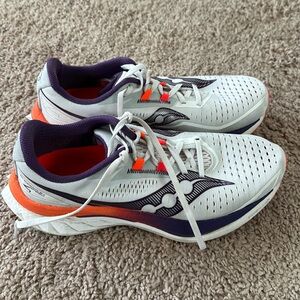 Saucony Endorphin Speed Running Shoes